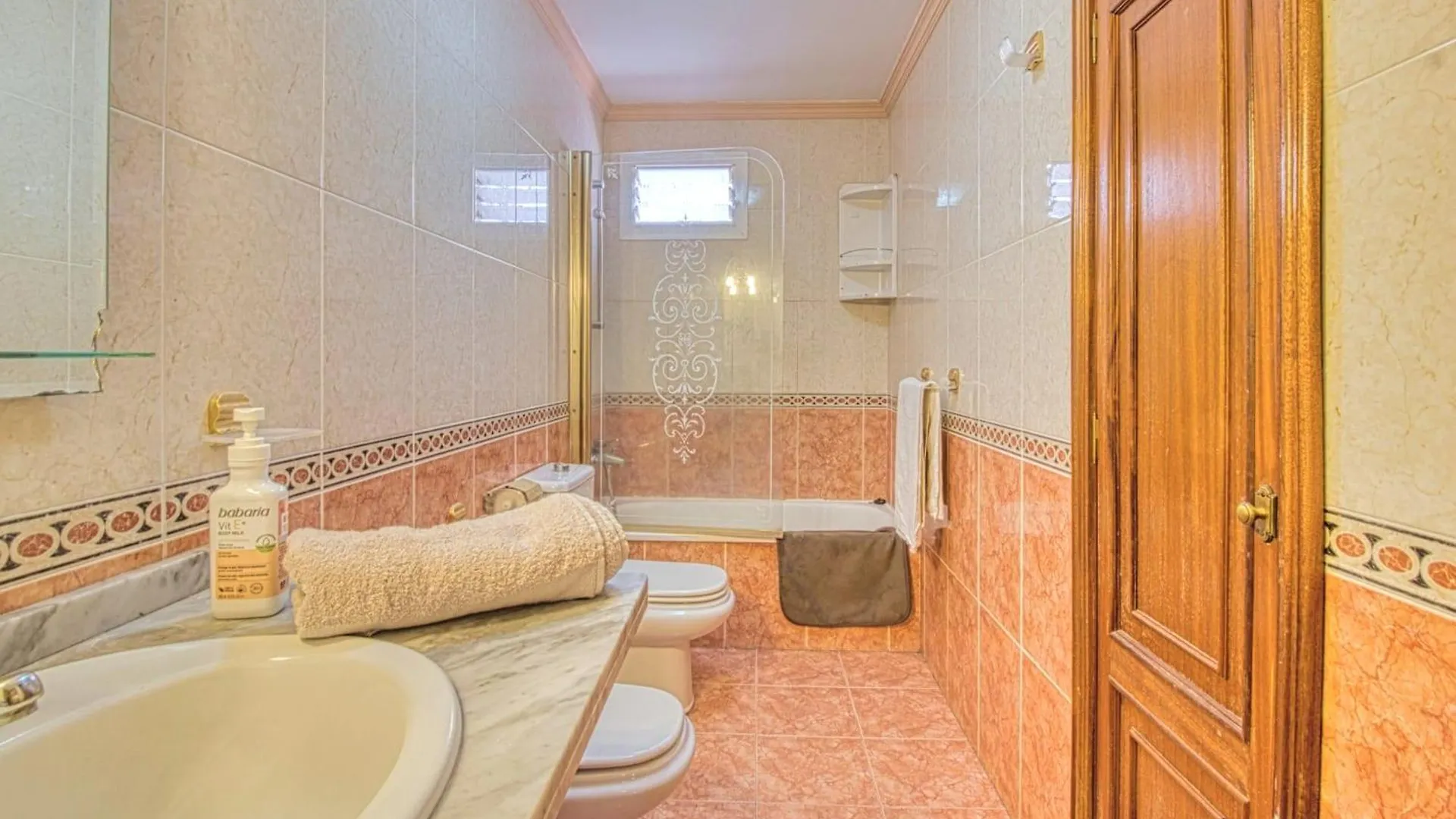 Luxurious Apartment In Radazul + Sea View